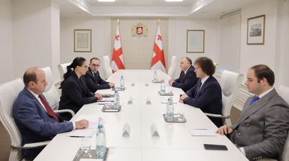 Ираклий Кобахидзе и генпрокурор Армении Анна Вардапетян