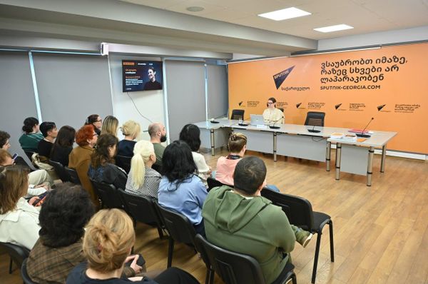 В Тбилиси прошел очередной модуль просветительской программы SputnikPro, объединивший сотрудников грузинских СМИ для знакомства с новыми инструментами создания медиаконтента. - Sputnik Грузия