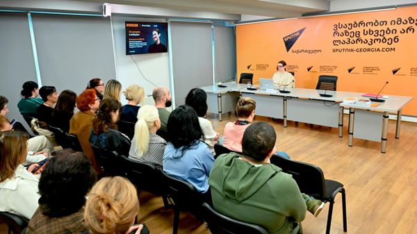 ИИ в медиа: экономия времени и роль человека - видео - Sputnik Грузия