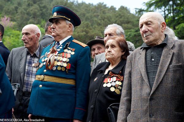 Это было общим злом для Грузии, Европы и всего мира... Это особенный день для всех, - заявил Бакрадзе, поздравив ветеранов с праздником и пожелав им долгих лет жизни. - Sputnik Грузия