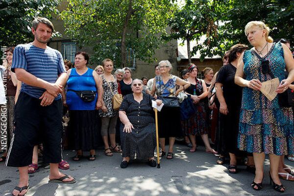 В пятницу планируется совместная акция протеста беженцев и уличных торговцев перед зданием миссии ООН в Тбилиси. Не исключена также акция протеста на проспекте Руставели на будущей неделе. - Sputnik Грузия