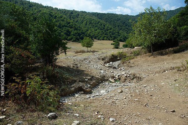 Как сообщили Новости-Грузия в UNDP, при финансовой и технической помощи в рамках программы будут расчищены русла и протоки Алазани и других рек, общей протяженностью более 8 км.  - Sputnik Грузия