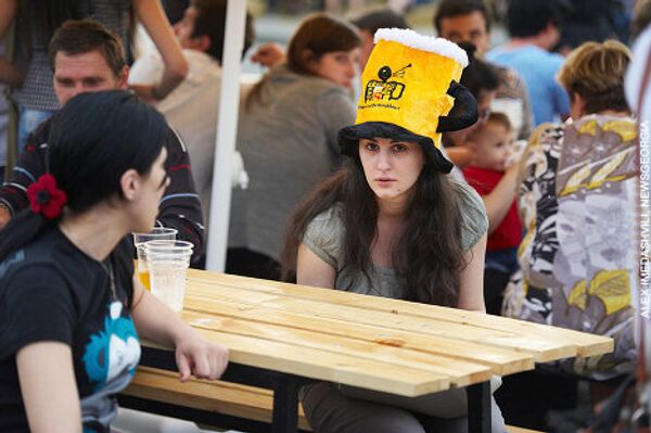 В Тбилиси 25-26 июня состоялся второй Фестиваль пива Beer Fest Tbilisi 2011, организованный компанией-производителем пива Natakhtari. В рамках фестиваля на площади Революции роз в Тбилиси раскинулся палаточный городок, посетители могли попробовать разные сорта пива, производящегося в Грузии, и принять участие в различных конкурсах. - Sputnik Грузия