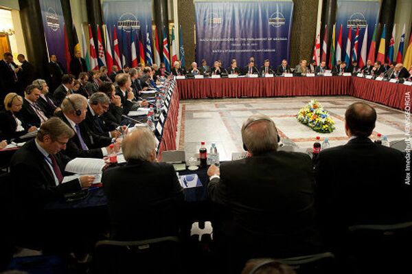 Встреча членов Североатлантического совета - постоянных представителей стран НАТО в альянсе, с главами фракций и комитетов парламента Грузии. - Sputnik Грузия