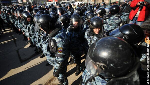 Координатор Левого фронта Сергей Удальцов был задержан в субботу 10 марта после митинга оппозиции на Новом Арбате в Москве, у станции метро Арбатская после того, как с группой своих сторонников пытался пройти на Пушкинскую площадь. Вечером в тот же день сам Удальцов сообщил, что вышел на свободу, на него был составлен протокол по статье 19.3 КоАП (неповиновение законному распоряжению сотрудника полиции), сообщило РИА Новости. - Sputnik Грузия