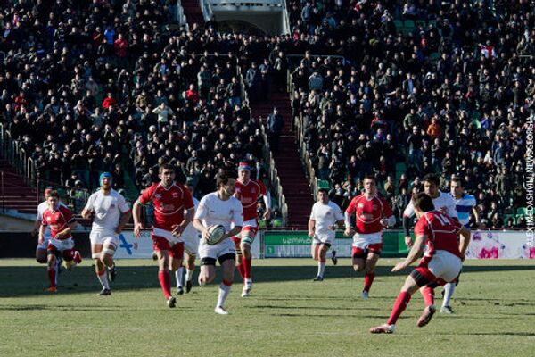 Сборная Грузии одержала победу над российской командой в Кубке европейских наций по регби с разгромным счетом – сорок шесть - ноль. Матч прошел 17 марта на стадионе имени Михаила Месхи при переполненных трибунах – впервые за последние четыре года российская сборная играла в Тбилиси. - Sputnik Грузия