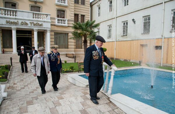 Ветеранов разместили в отеле Old Tbilisi в исторической части столицы Грузии. - Sputnik Грузия