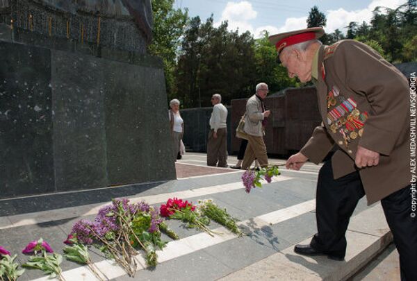 могила Неизвестного солдата День Победы могила Неизвестного солдата День Победы - Sputnik Грузия