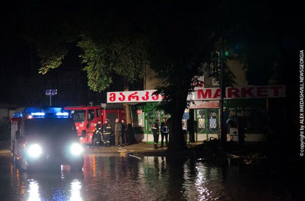 Последствия наводнения на ул.Горгасали в Тбилиси. Район Ортачала. - Sputnik Грузия