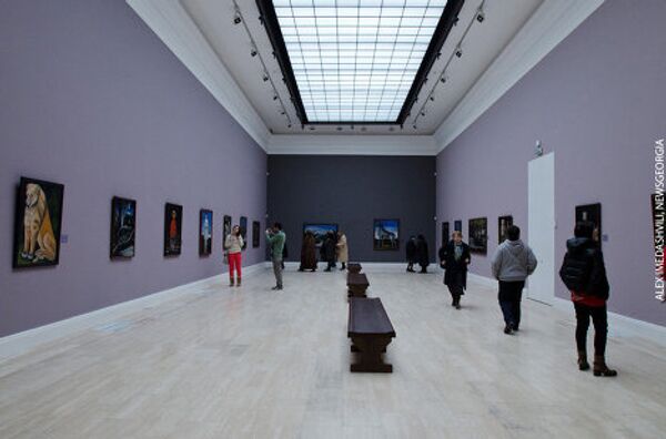 На выставке в Национальной художественной галерее представлено 107 работ Нико Пиросмани. Всего в галерее хранится 146 работ известного художника. - Sputnik Грузия