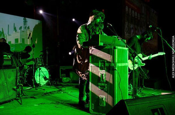 В центре Тбилиси на ул.Шардена 25 февраля прошел рок-концерт под открытым небом Нет оккупации, участие в котором приняли 12 различных музыкальных групп и исполнителей. - Sputnik Грузия