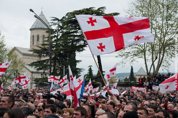 По разным оценкам, на митинге собралось от 10 до 15 тысяч человек. - Sputnik Грузия