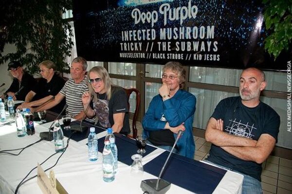 Легендарная группа Deep Purple на пресс-конференции в Тбилиси. В Грузию музыканты прибыли, чтобы принять участие в концерте Tbilisi Open Air, который пройдет 5 июня вечером на национальном стадионе Динамо-Арена им.Бориса Пайчадзе. - Sputnik Грузия