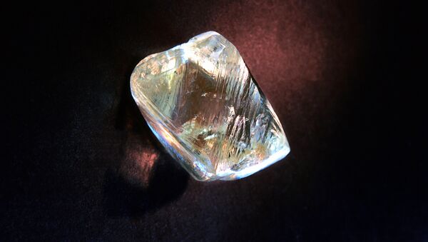 Крупный алмаз - Sputnik Грузия