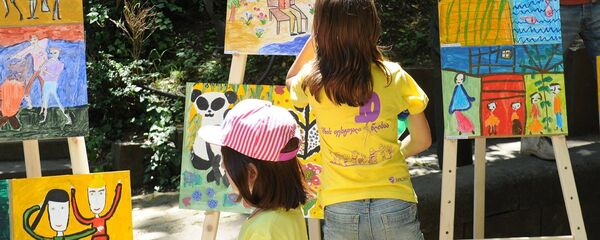 რას გულისხმობს ბავშვთა უფლებები, ანუ ვისგან და რისგან ვიცავთ ბავშვს? რას გულისხმობს ბავშვთა უფლებები, ანუ ვისგან და რისგან ვიცავთ ბავშვს? - Sputnik საქართველო