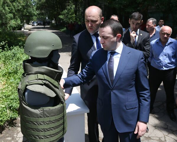 Главе правительства Грузии были продемонстрированы новейшие оборонные разработки грузинских специалистов. - Sputnik Грузия