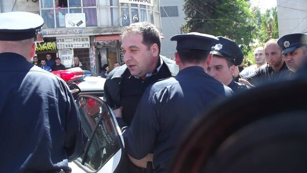 Лидеры партии Свободная Грузия Бежан Гунава и Александр Шаламберидзе были задержаны на акции против компании C.T. Park - Sputnik Грузия