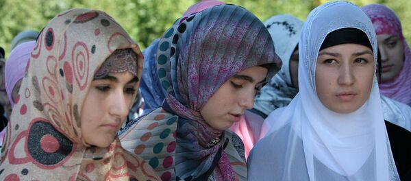 აქცია როგორ უნდა ჩაიცვას ჩეჩენმა ქალმა - Sputnik საქართველო