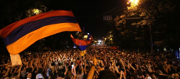 Акция протеста в Ереване - Sputnik Грузия