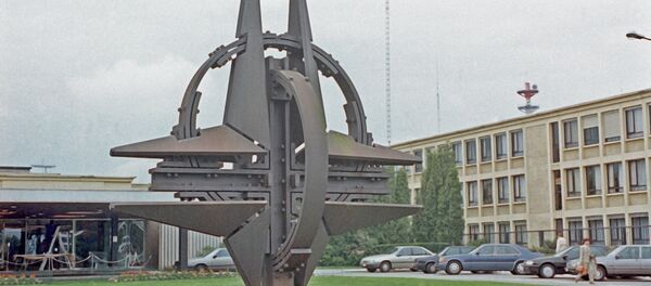 ნატოს სიმბოლო ბრიუსელში ნატოს სიმბოლო ბრიუსელში - Sputnik საქართველო