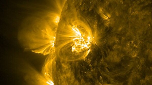 Очередная мощная вспышка произошла на Солнце, сообщает НАСА - Sputnik Грузия