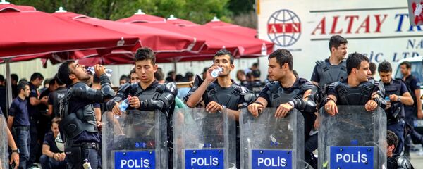 Турецкая полиция. Архивное фото Турецкая полиция. Архивное фото - Sputnik Грузия