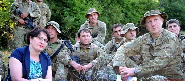 Министр обороны Тинатин Хидашели и грузинские военные - Sputnik Грузия