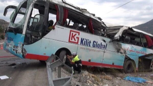 Автобус с туристами попал в крупное ДТП в Турции. Кадры с места аварии - Sputnik Грузия