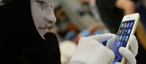 Старт продаж iPhone 6 и iPhone 6 plus в России. Архивное фото Старт продаж iPhone 6 и iPhone 6 plus в России. Архивное фото - Sputnik საქართველო