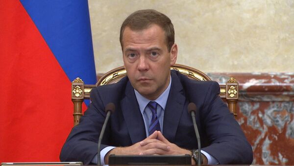 Медведев объяснил расширение списка стран, попавших под контрсанкции РФ - Sputnik Грузия