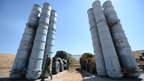 Боевые стрельбы ЗРС С-300 на полигоне Ашулук - Sputnik Грузия