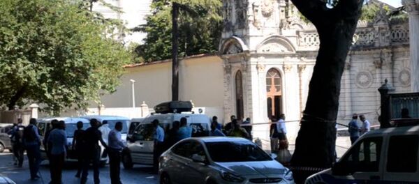 Полиция оцепила место стрельбы у резиденции премьера Турции в Стамбуле Полиция оцепила место стрельбы у резиденции премьера Турции в Стамбуле - Sputnik Грузия