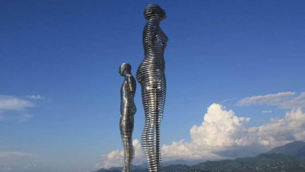 Батуми. Скульптура Али и Нино - Sputnik Грузия