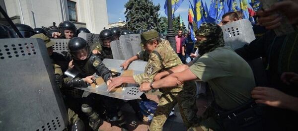 Киев. Столкновения минингующих и правоохранителей у Верховной Рады - Sputnik Грузия
