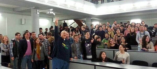 Экспертиза ДНК решит вопрос отцовства покойного Кахи Бендукидзе Экспертиза ДНК решит вопрос отцовства покойного Кахи Бендукидзе - Sputnik Грузия