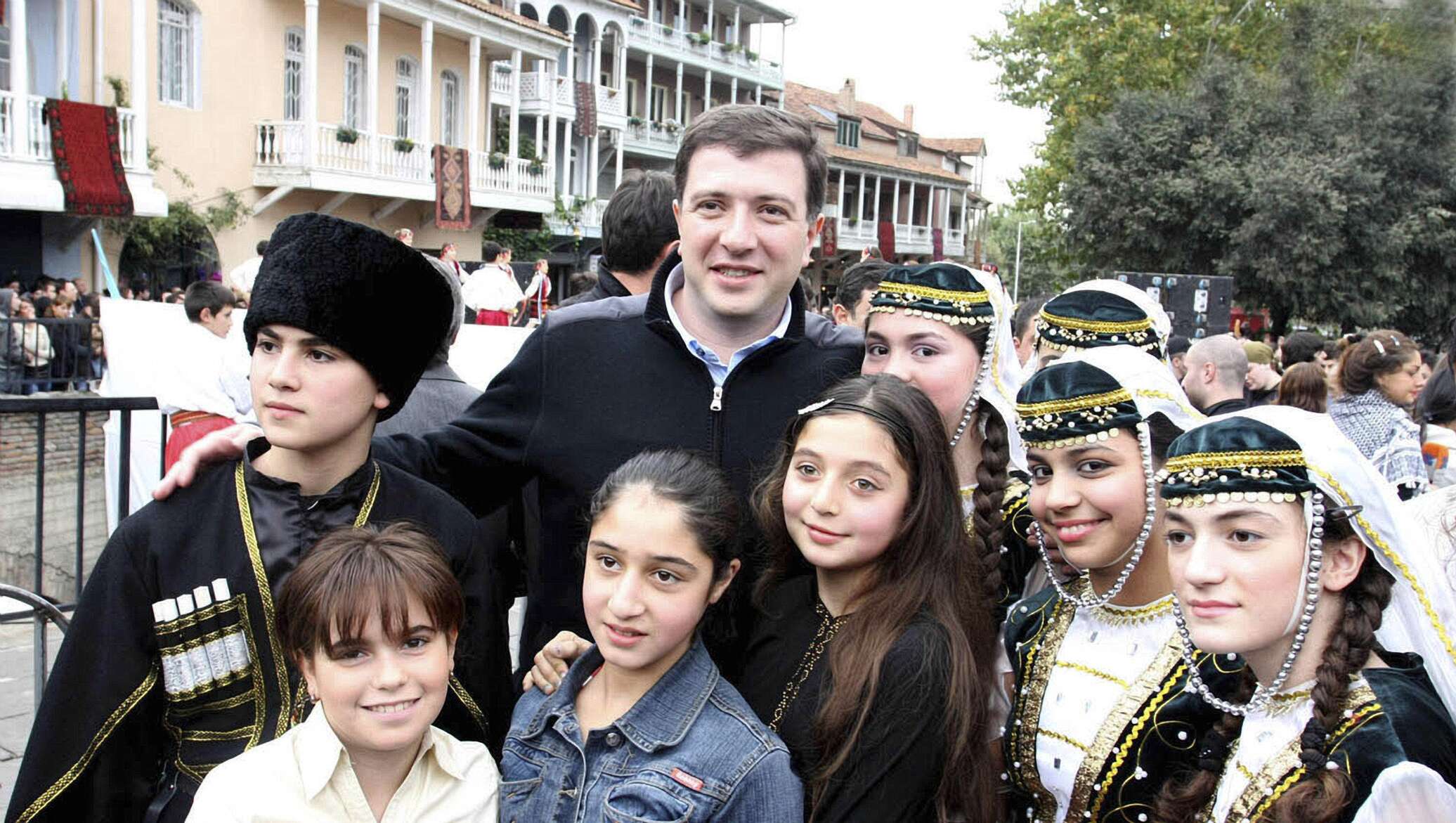 В грузии говорят. Грузия мэр Тбилиси. Грузия люди. Грузия местные жители.