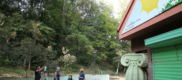 Тбилисский парк Мзиури восстанавливают после наводнения - Sputnik Грузия