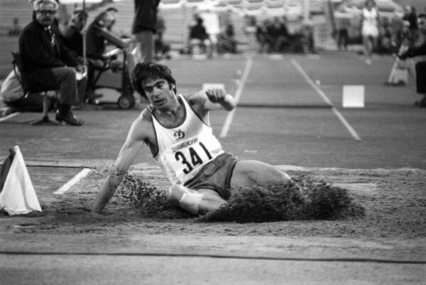 Виктор Санеев. Единственный в мире трехкратный Олимпийский чемпион в тройном прыжке (1968, Мехико; 1972 Мюнхен; 1976 Монреаль (все золото); 1980 Москва (серебро). - Sputnik Грузия