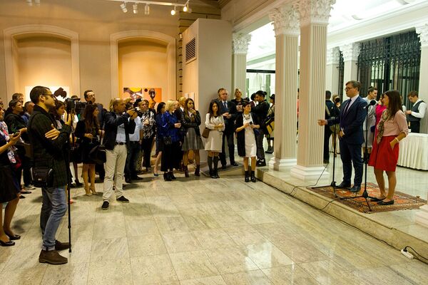 Tbilisi Fashion Week открылась специальной выставкой, которая была проведена в Тбилисской Галерее современного искусства Зураба Церетели. - Sputnik Грузия