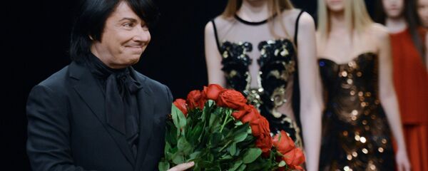 Модельер Валентин Юдашкин на показе своей новой коллекции. Архив - Sputnik Грузия