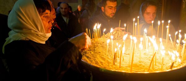 მორწმუნეები დღესასწაულზე, სვეტიცხოვლის ტაძარი მორწმუნეები დღესასწაულზე, სვეტიცხოვლის ტაძარი - Sputnik საქართველო