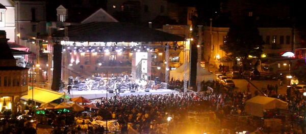 Рок и классика: Тбилисоба отметили праздничными концертами Рок и классика: Тбилисоба отметили праздничными концертами - Sputnik Грузия