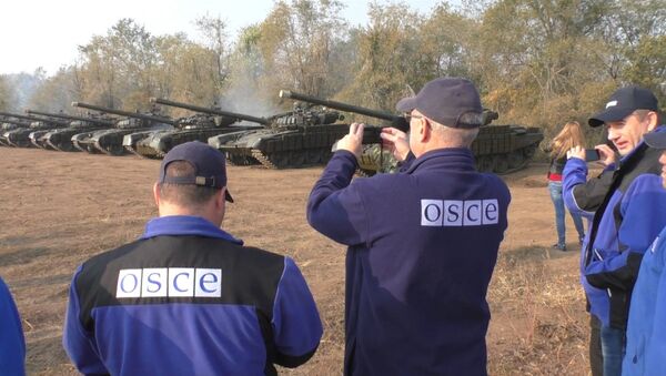 Представители ОБСЕ снимали отвод танков ЛНР от линии соприкосновения - Sputnik Грузия