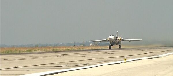 Российский Су-24М вылетел на боевое задание с базы в Сирии - Sputnik Грузия