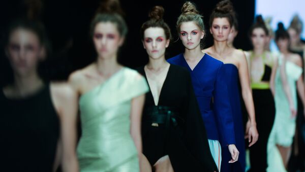 Модели демонстрируют одежду из новой коллекции KETIone  - Sputnik საქართველო