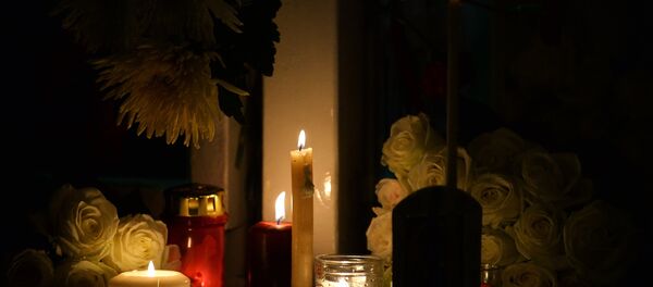 ყვავილები საფრანგეთის საელჩოსთან მოსკოვში - Sputnik საქართველო