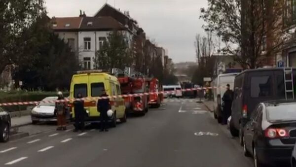 Полиция в поисках террориста перекрыла улицу в Брюсселе - Sputnik Грузия