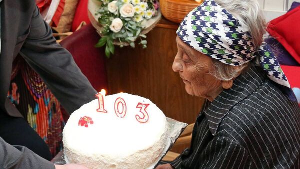 Самой пожилой женщине в Тбилиси - Александре Джоджуа в этом году исполнилась 103 года. - Sputnik Грузия