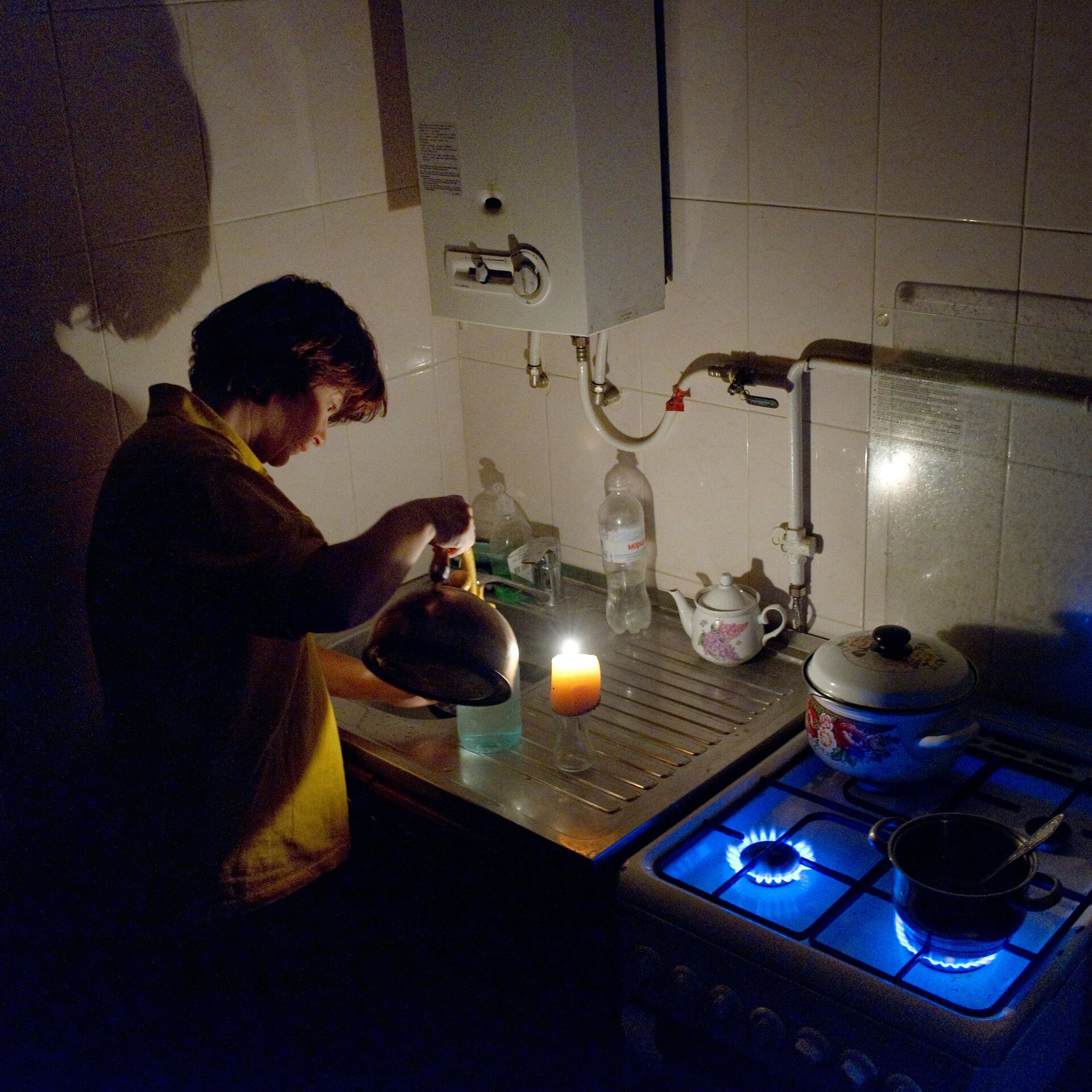 Харьков без света и воды. Отключили электричество. Нет света в доме. Деревня без света. Без света и газа.