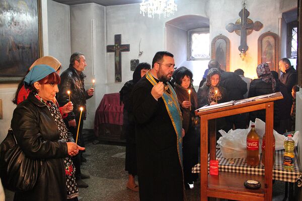 Православные верующие Грузии 23 ноября отметили один из главных церковных праздников страны - День Святого Георгия, который называется Гиоргоба. - Sputnik Грузия